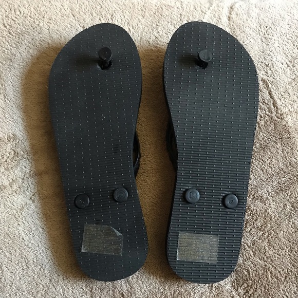 Sandals - Picture 2 of 3